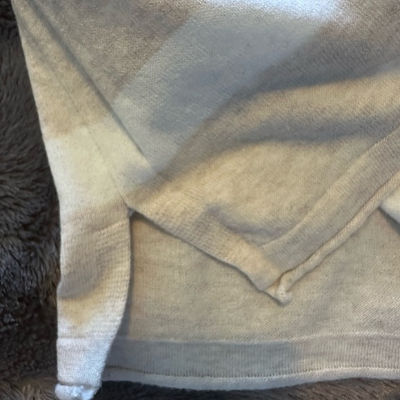 Old Navy Beige Knit Top - Picture 7 of 9